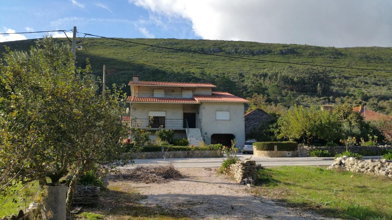 Casal Velho A Casa Da Serra - Alojamento Local מראה חיצוני תמונה